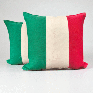 Par de Fundas Artesanales para Cojín – 50 × 50 cm, Verde, Natural y Rojo (Liso tricolor flecha)