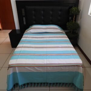 Colcha Artesanal Verde Aqua con Natural cabacerita de color– Disponible en 4 tamaños