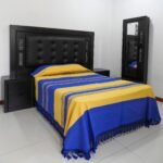 Colcha Artesanal Azul con Amarillo – Disponible en 4 tamaños
