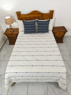 Juego de Colcha Artesanal con Cojines y Fundas – Algodón Todo Natural Detalles Azul Marino