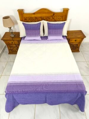 Juego de Colcha Artesanal con Cojines y Fundas – Algodón Todo Modaros Fondo Natural.