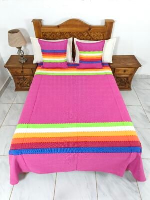 Juego de Colcha Artesanal con Cojines y Fundas – Algodón Todo Rosa Cabecera de Colores